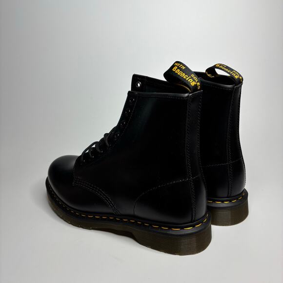Dr Martens Unisex 1460 Smooth Leather Lace Up Boots in Black - Picture 4 of 9